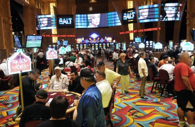 what sportsbook does hollywood casino use